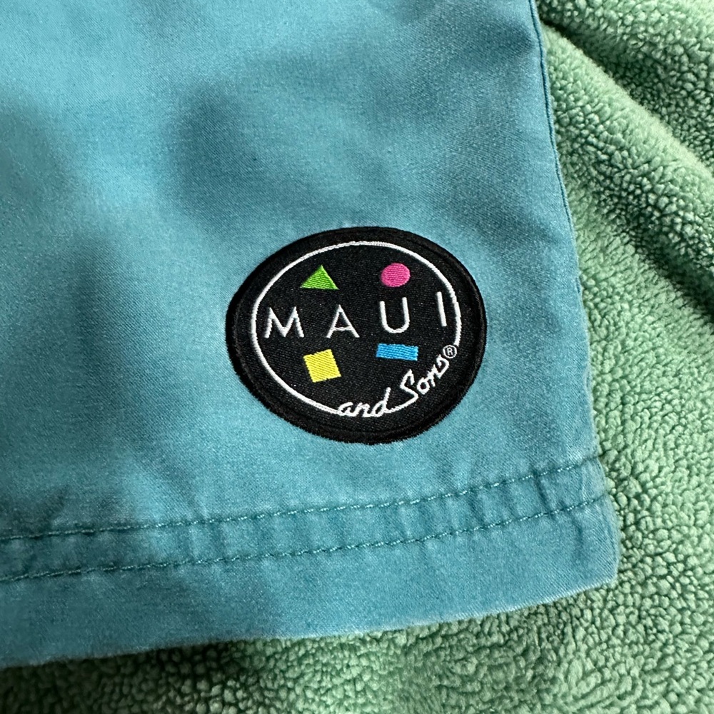2 pair Maui and Sons Shorts